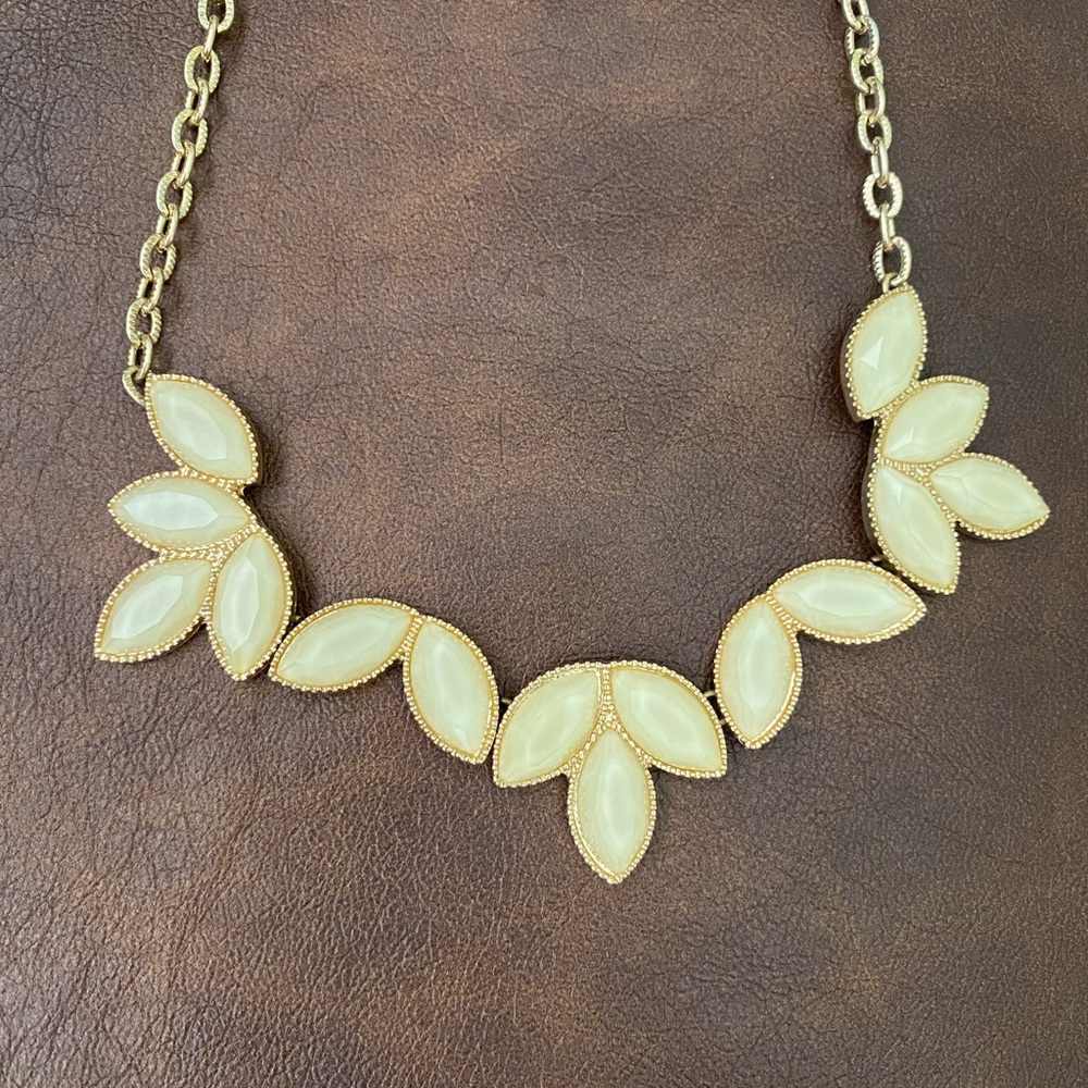 Statement necklace bundle - Picture 3 of 3